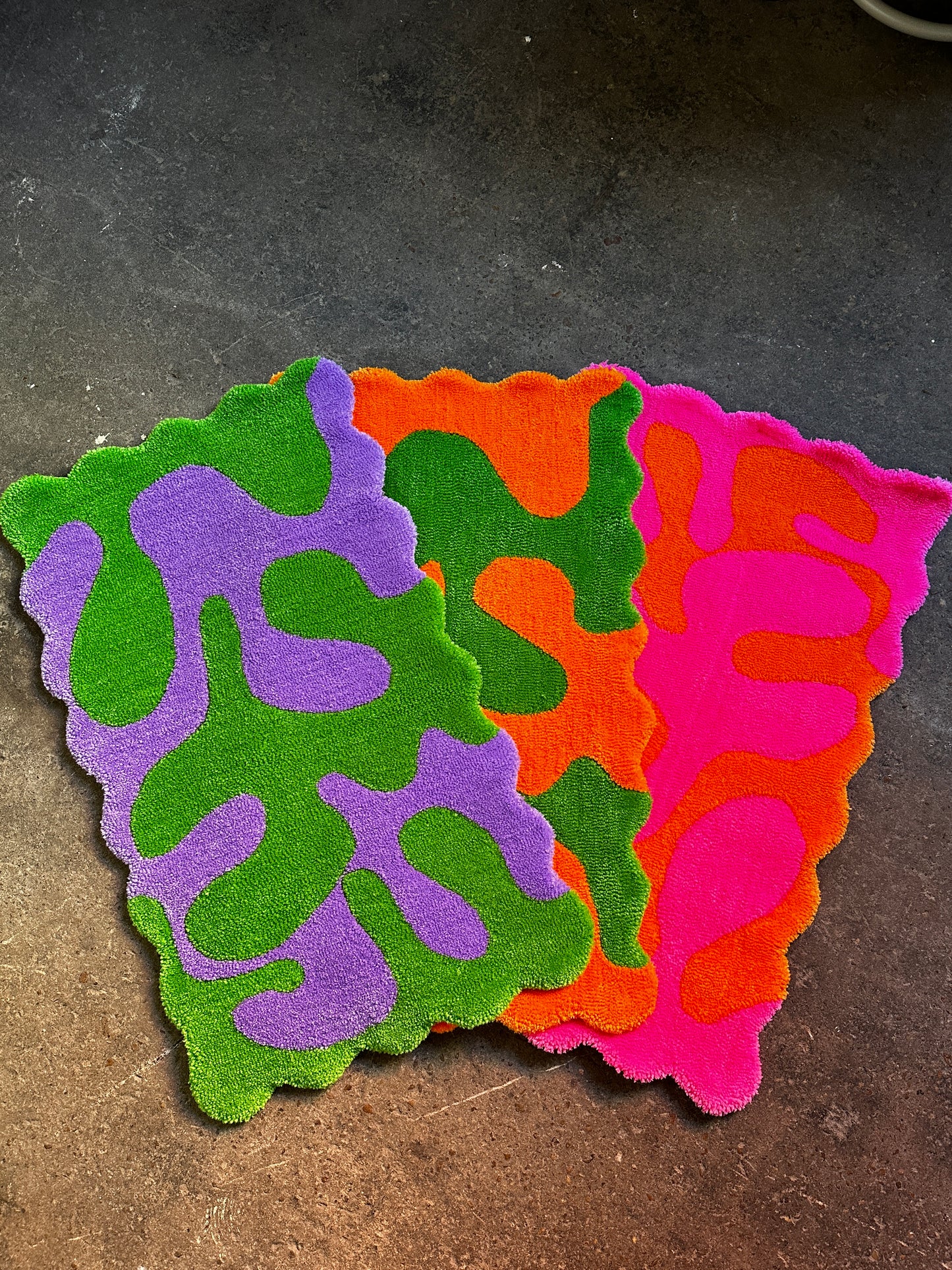 Groovy wave rug