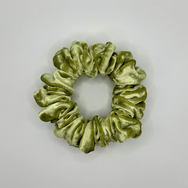 Green Velvet Handmade Scrunchie / Medium