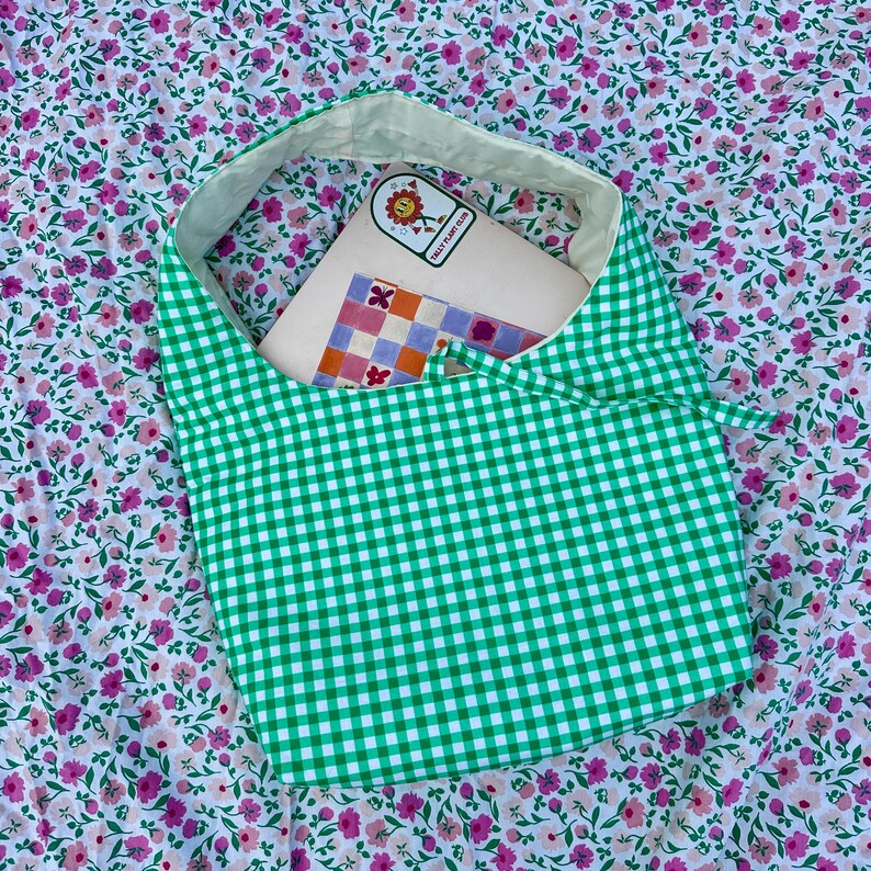 Green Gingham Bow Shoulder Bag with Pocket and Key Clasp